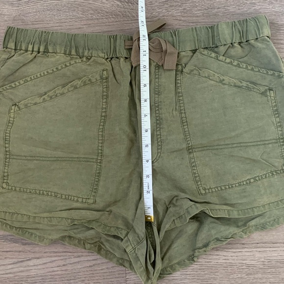 Anthropologie Pilcro Linen Blend Drawstring Utility Shorts Size L - Green - NWOT - Picture 5 of 7